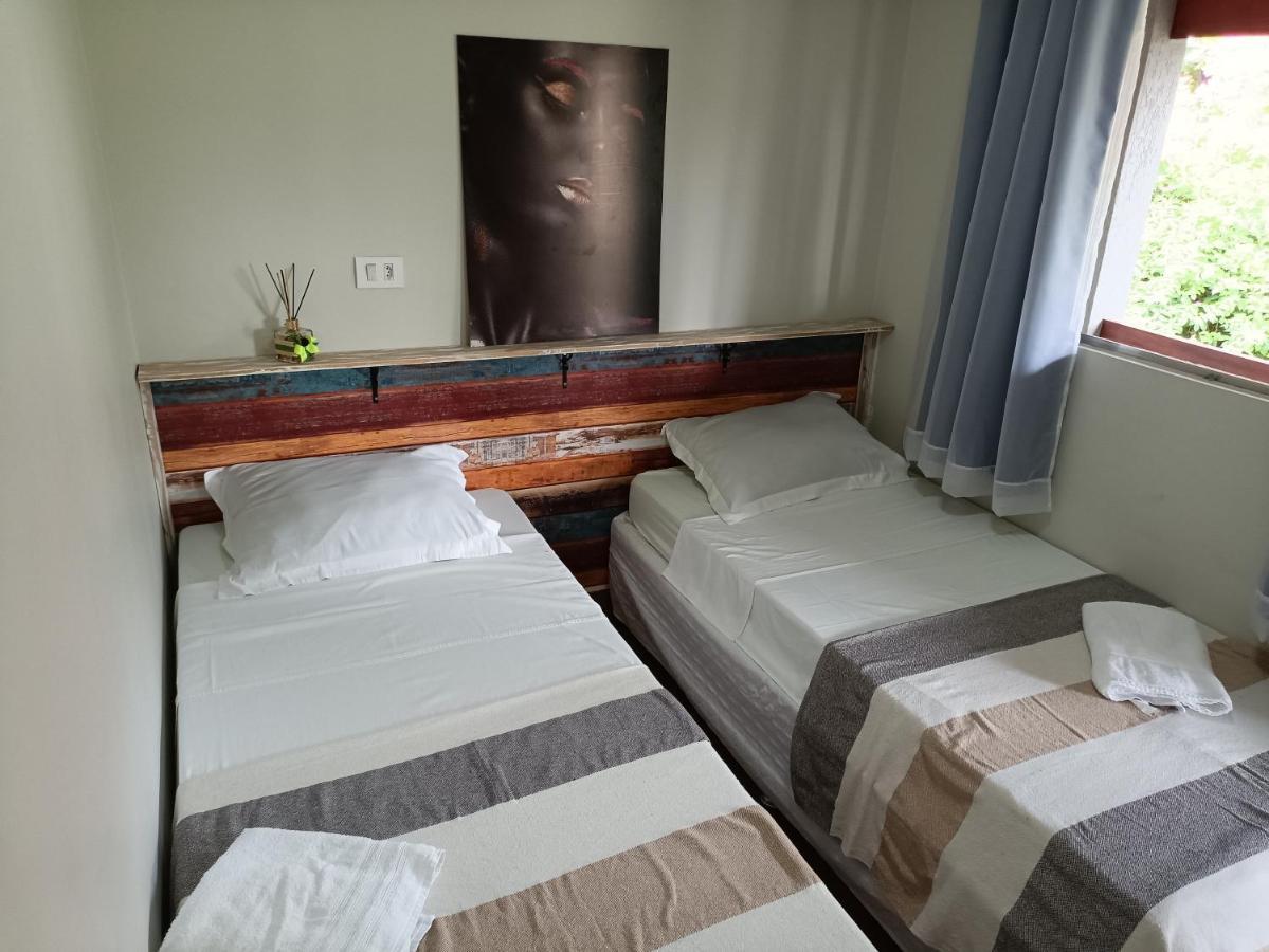 Alpha Hospedaria & Hostel Londrina Extérieur photo