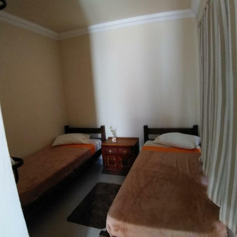 Alpha Hospedaria & Hostel Londrina Extérieur photo